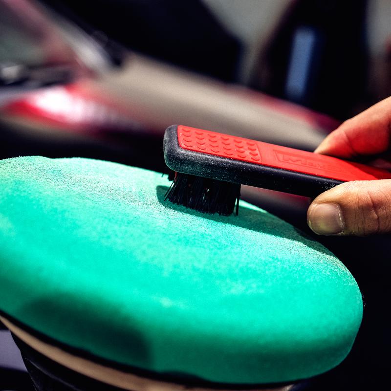 Foam Pad Cleaning Brush and Pad Removal Tool - Kefka na čistenie leštiacich kotúčov